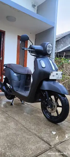 Dijual cepat Yamaha Fazzio Lux 2024 mulus