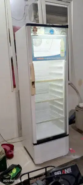 Kulkas kaca Polytron jumbo