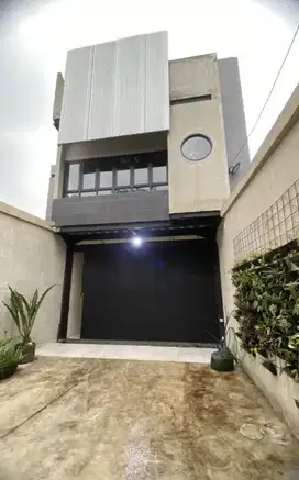Rumah industri letak strategis di jalan jendral  sudirman