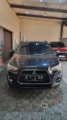 Jual istimewa sekali mitsubishi outlander px hitam tahun 2015