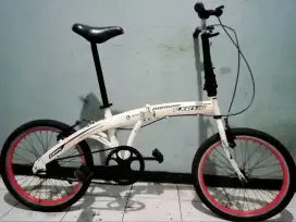 Dijual sepeda lipat EXOTIC masih bgus batangan aman bgus tinggal pakai