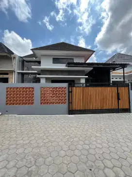 Rumah Baru Mewah Limasan Dalam Cluster 20 Unit Di WEDOMARTANI Sleman