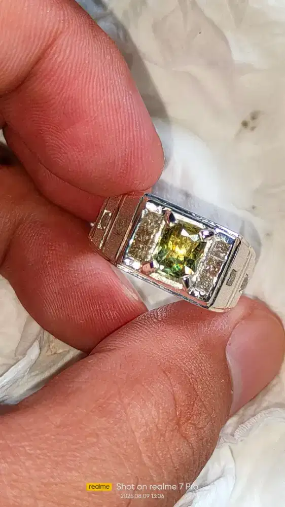 TURUN HRG NATURAL GREEN SAPPHIRE GRADE A & BERLIAN HIGH QUALITY