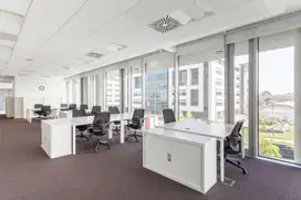 Temukan ruang kantor di Regus GKM Green Tower untuk 5 orang dengan layanan siap pakai