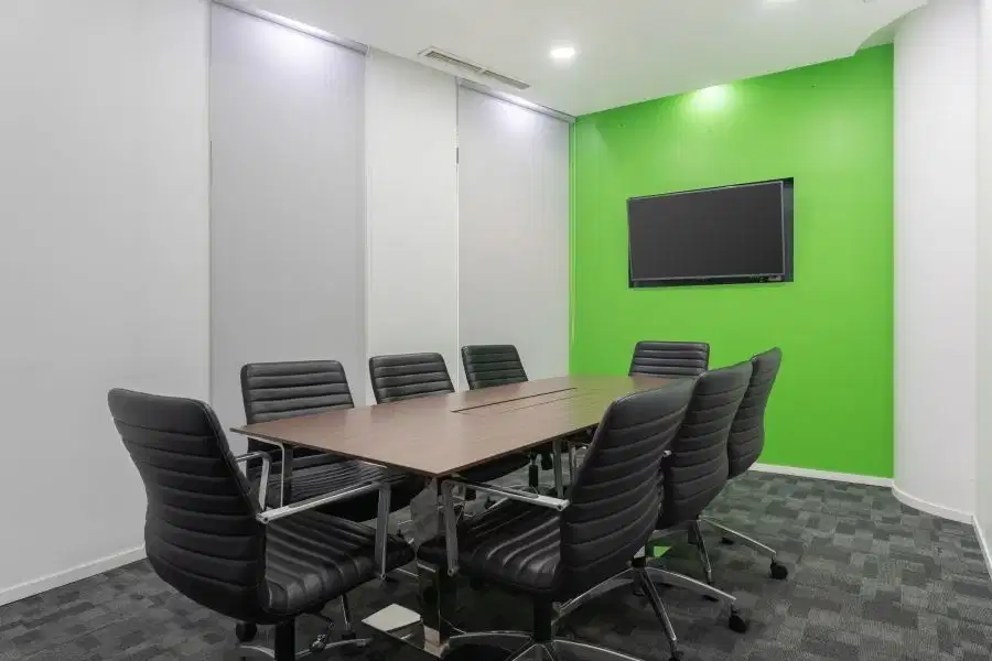 Pindah ke ruang kantor terbuka siap pakai untuk 10 orang di Regus The Vida