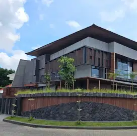 rumah mewah tropical house manyar kertoadi, dekat galaxy mall