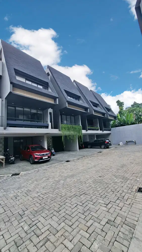 RUMAH KEMANG DALAM DALAM TOWNHOUSE SIAP HUNI
