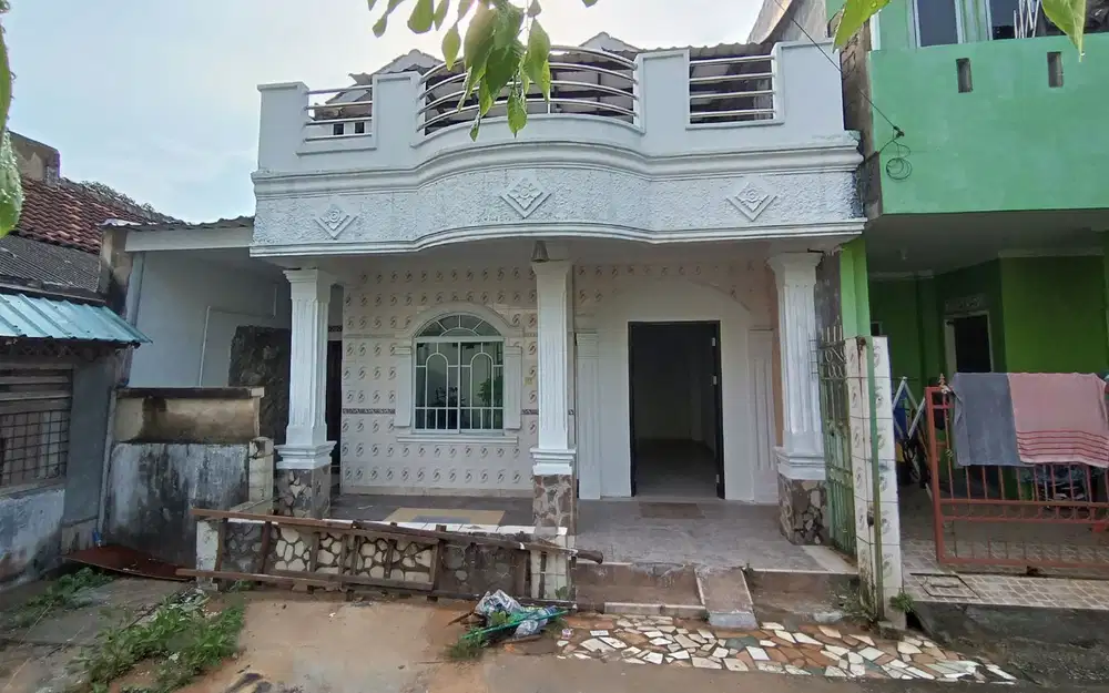 Rumah Taman Mediterania Sudah Full Renovasi Dijual Murah