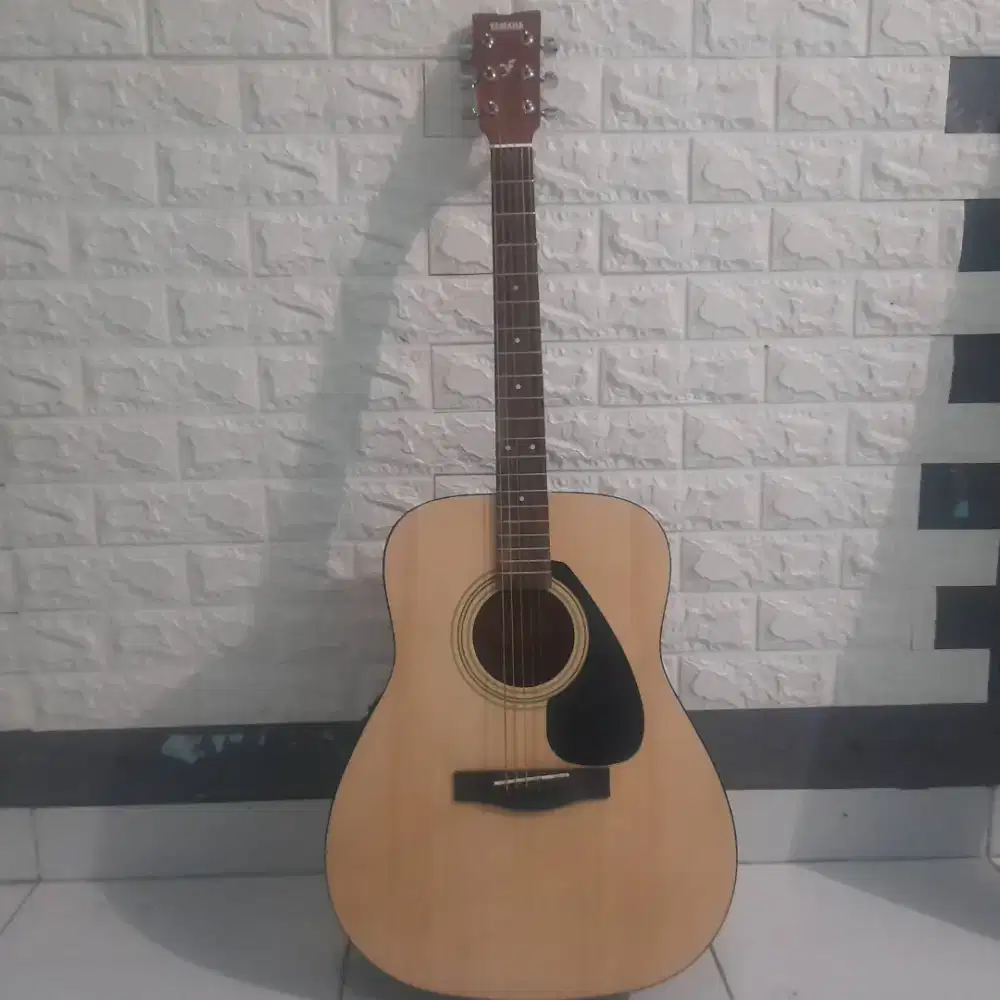 Yamaha Gitar Akustik Elektrik Fx 310