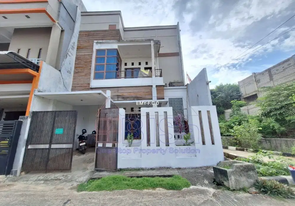 Rumah Hook Semi Furnish di Daerah Ramai Legenda Bali Batam Center Dijual