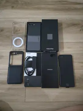 Samsung Zflip 5 8/256 fullset,minus tompel kanan sisanya normal,NETT