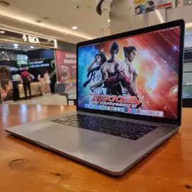 Macbook PRO 15inch 2018 ~ Core i7/ RAM 16/ SSD 1