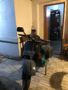 Vespa P 150 X tangan pertama