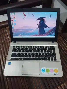 Asus x441n celeron N3350. 4gb hdd 1Tb