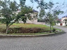 di jual  2 kav 220m & 233m di jl boulevard BNR hunian asri