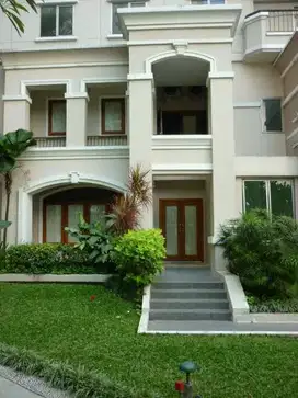 Termurah Lux Garden Mansion Waterplace Pakuwon Indah Surabaya