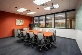 Pesan ruang kantor terbuka untuk segala ukuran bisnis di HQ Centerum Arcade