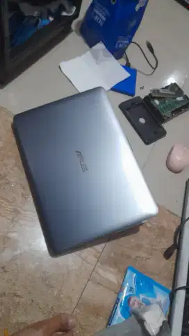 Asus x441u core i3 gen 6 ssd 128 ram 4gb