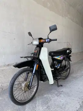 Suzuki RC 100