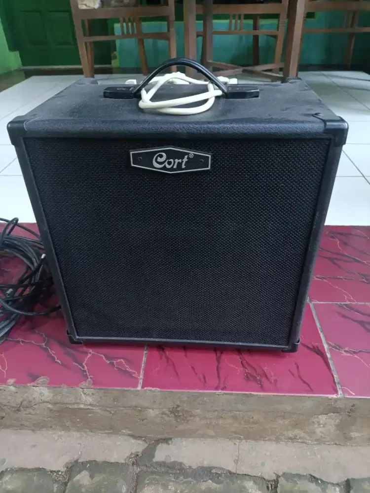 Amply Bass Cort CM40B