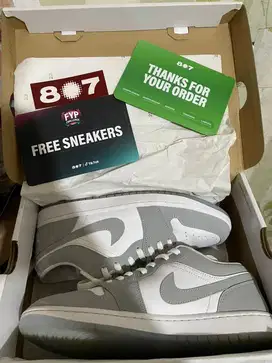 jordan 1 low wolf grey