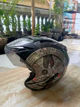 Helm motor keren