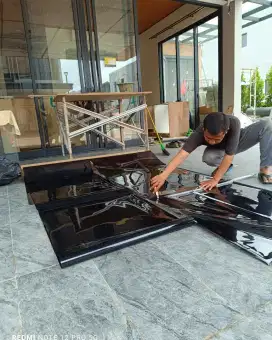 Spesialis kaca film mobil dan gedung