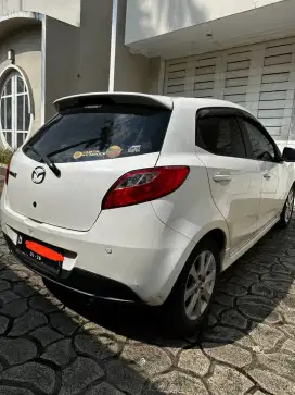 Mazda 2 Putih  1.5 AT Plat Genap