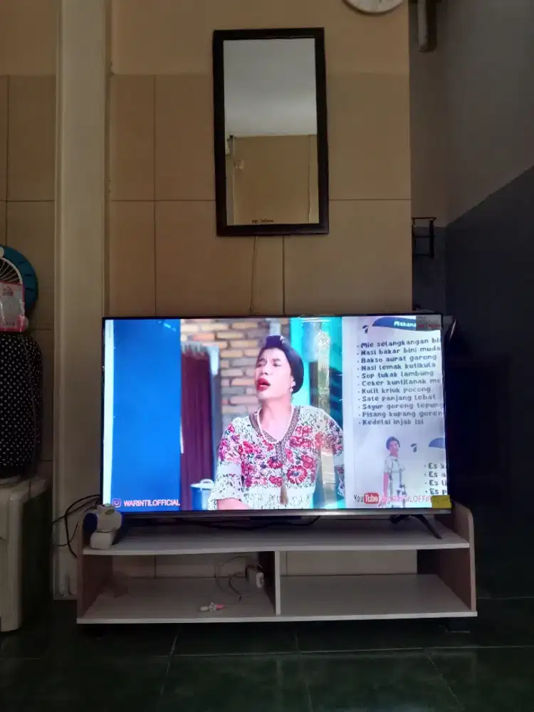 Di jual tv AQUA 43 inch