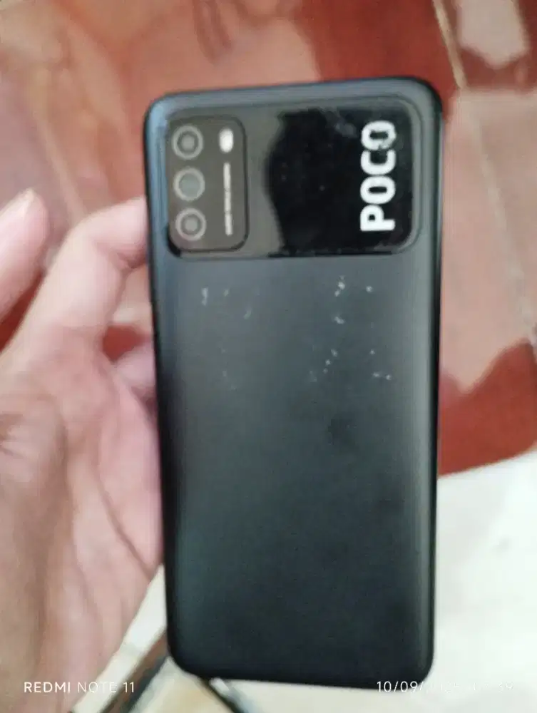 poco m3 4/64 bekas minus di lcd dan baterai pernah ganti