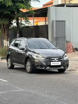 SUZUKI S CROSS SX4 2017/2016 Matic Kredit Bekas Murah Surabaya Bagus