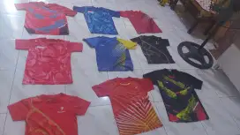 Baju batminton bekas