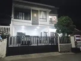 Dijual Rumah Nyaman Strategis di Komplek Duta Indah Pondokgede Bekasi