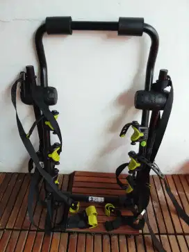 Dijual holder sepeda, muat 3 sepeda. Harga nego sampai deal