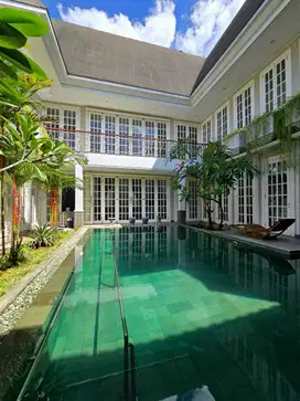 Rumah Mewah Dengan Private Pool Dan lift Di Condet Jakarta Timur