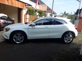 Mercedes-Benz GLA200 2015 Bensin