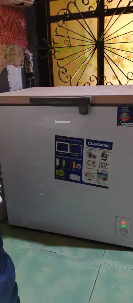 Freezer masih lama  garansi
