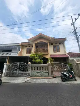 RUMAH DUA LANTAI SUDIMORO SUHAT MALANG