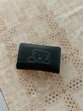 Dompet milk teddy kondisi masih sangat bagus karena baru sebulan beli