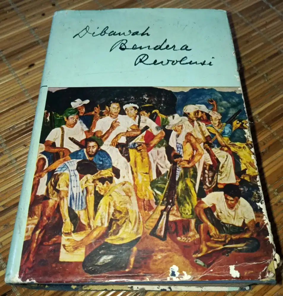 Buku di bawah bendera revolusi