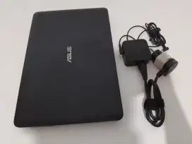 Laptop Asus Intel Core i7 7th Gen