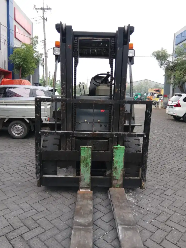Teknisi Forklift