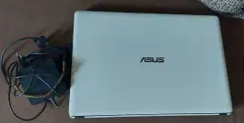 Laptop Asus 1 tangan dari baru