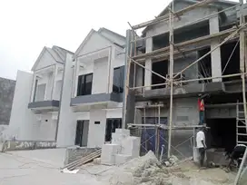 RUMAH 2 LANTAI SIAP HUNI STOCK TERBATAS HANYA 8 UNIT