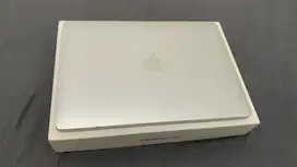 MacBook Pro 2017 Touchbar 8/512GB fullset