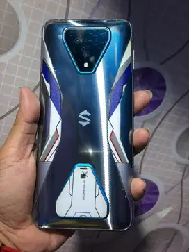 Blackshark 3    8/128  gacor