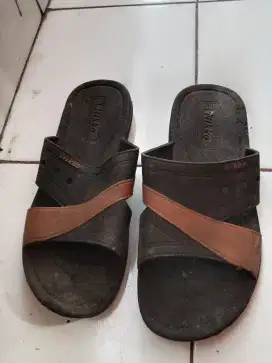 Barang sepatu masih bagus