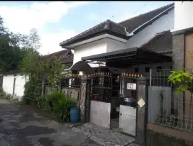Dijual Rumah  2 Lantai lokasi nyaman dan straregis