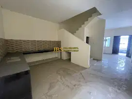 Dijual Townhouse 3,5 Tingkat di Komplek Cemara Asri  Cluster Diamond
