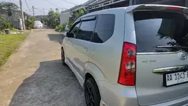 Daihatsu Xenia 2011 Bensin